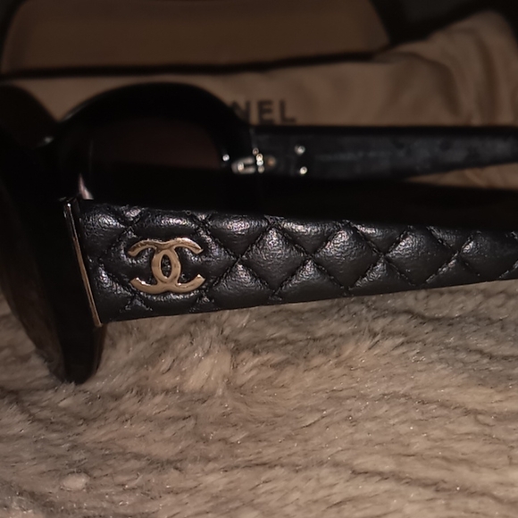 Chanel sunglassed main image 3
